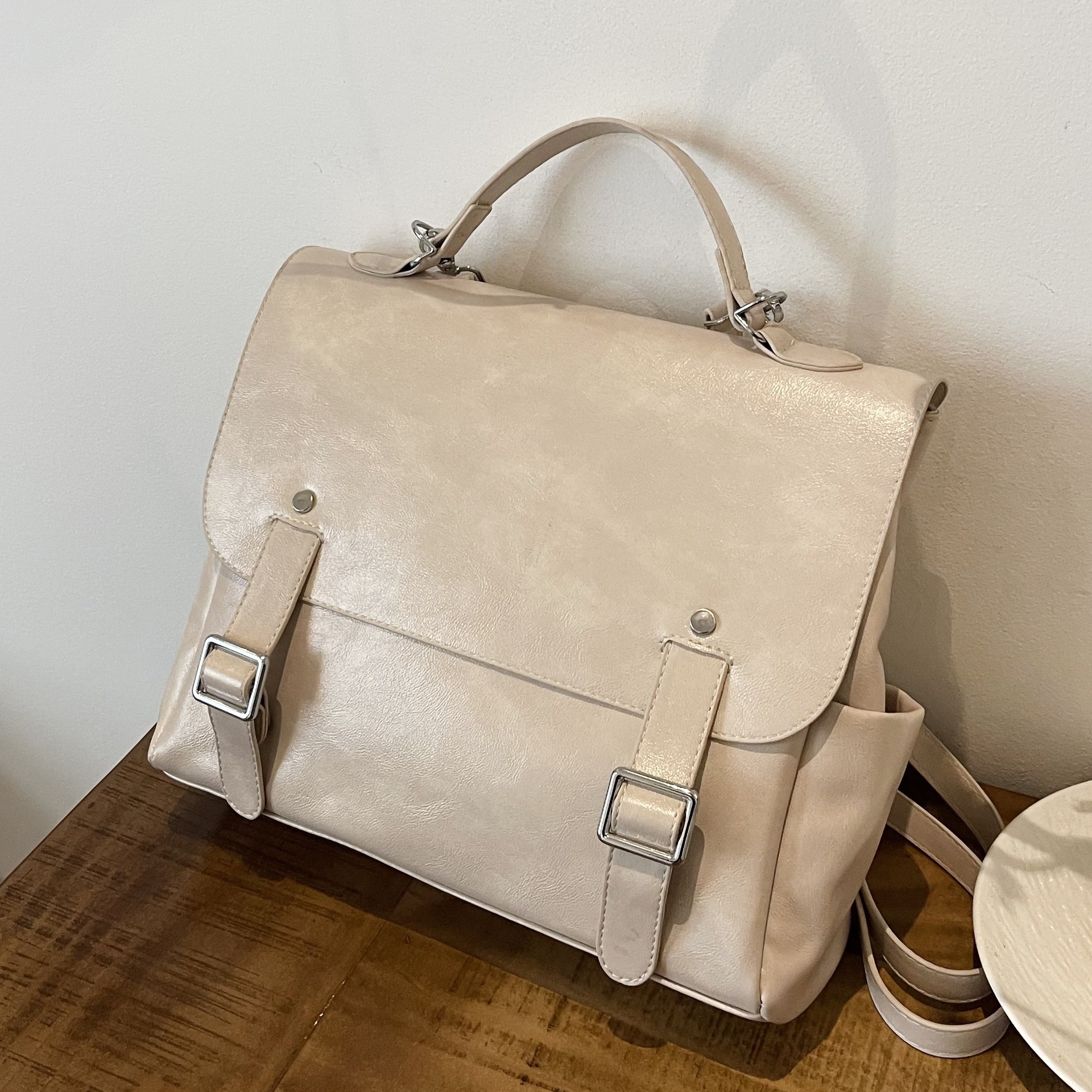 designer Commuting Large Capacity Backpack for Women 2025 Spring New Fashion Casual Versatile High-end Handheld Tote Bag