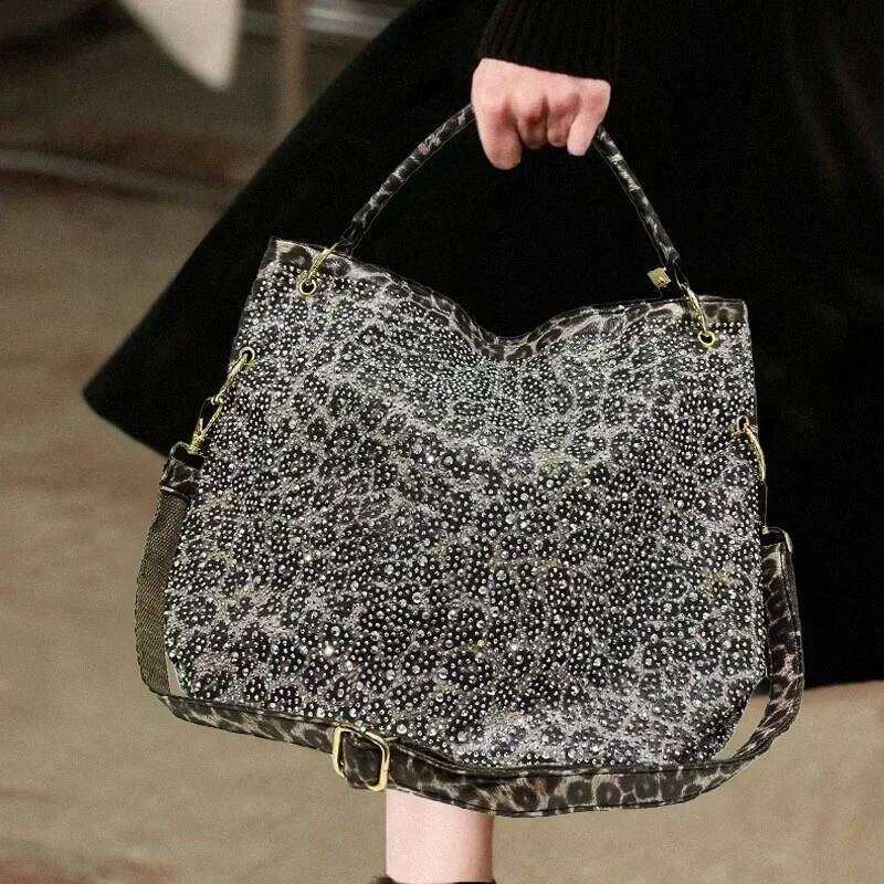 Women's bags Fashionable And Personalized Leopard Print Handbag Large Capacity Decoration Elegant Shoulder Bag