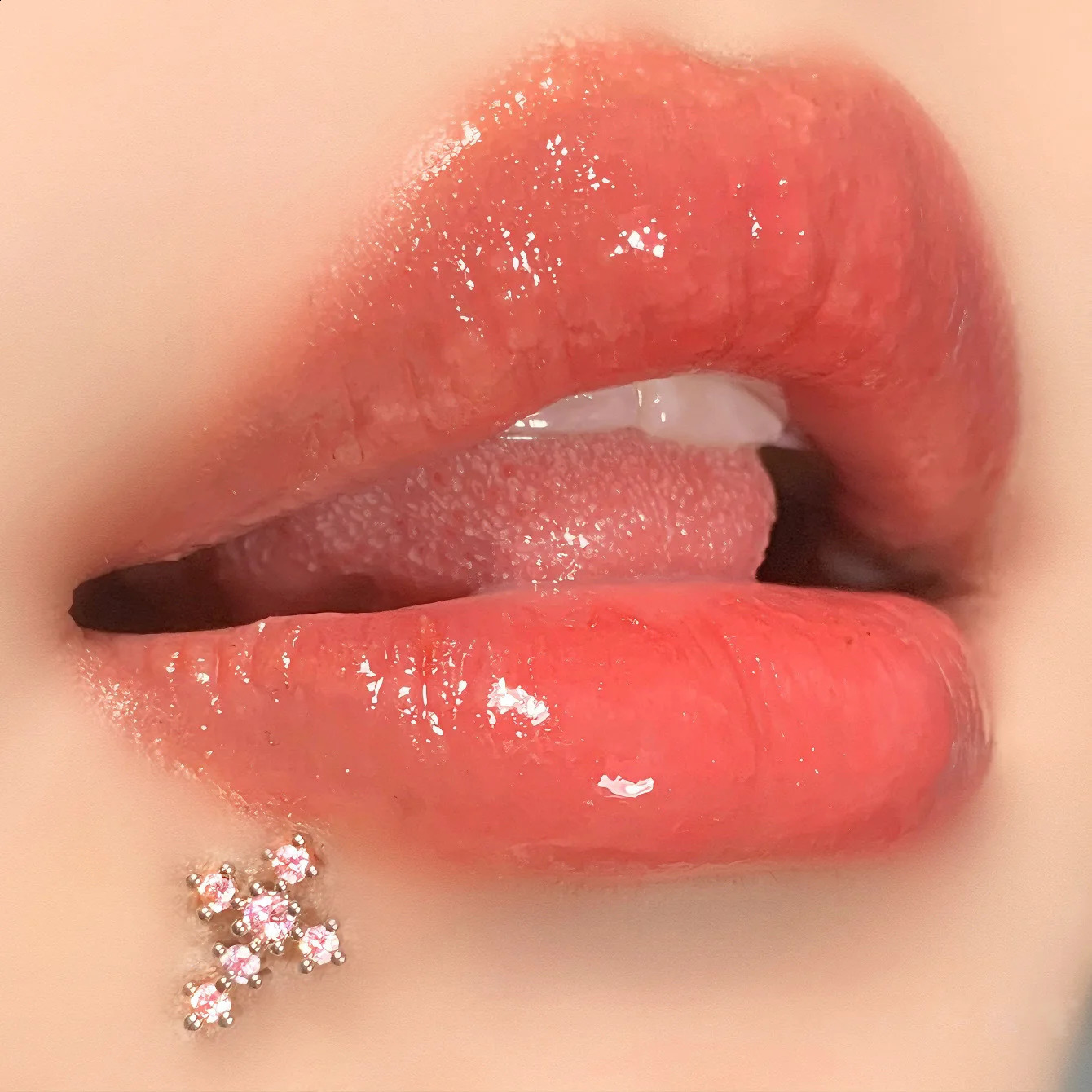1pc Shiny Zircon Cross Lip Stud Stainless Steel Punk Cool Style Labret Piercing Silver Color Ear Accessories Ins Fashion Jewelry 250530