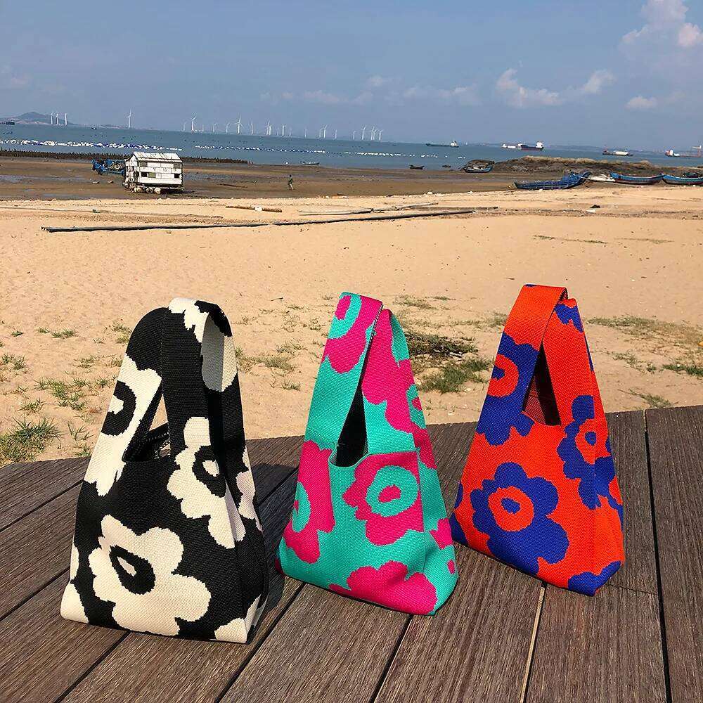 Fashion flower Crochet Wrist Tote Acrylic Chains Women s Handbags Designer Knitting Shoulder Bags for Shopper Bag bag