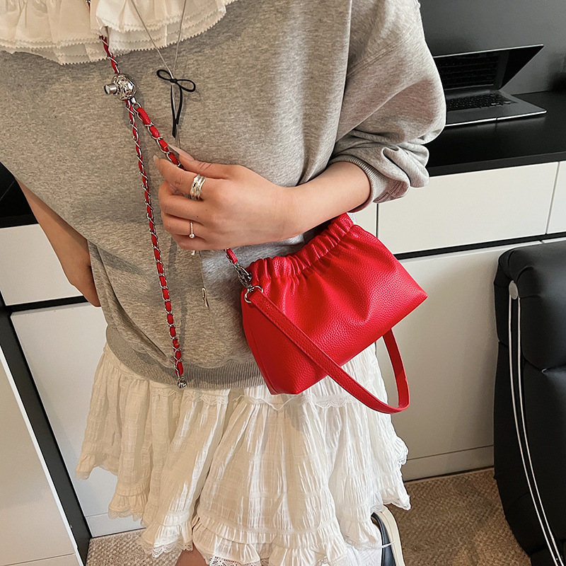 designer 2025 Trend Underarm Bag High-End Cloud Pleated Bag Women's Bag High-End Shoulder Crossbody Bag Chain Bucket Bag