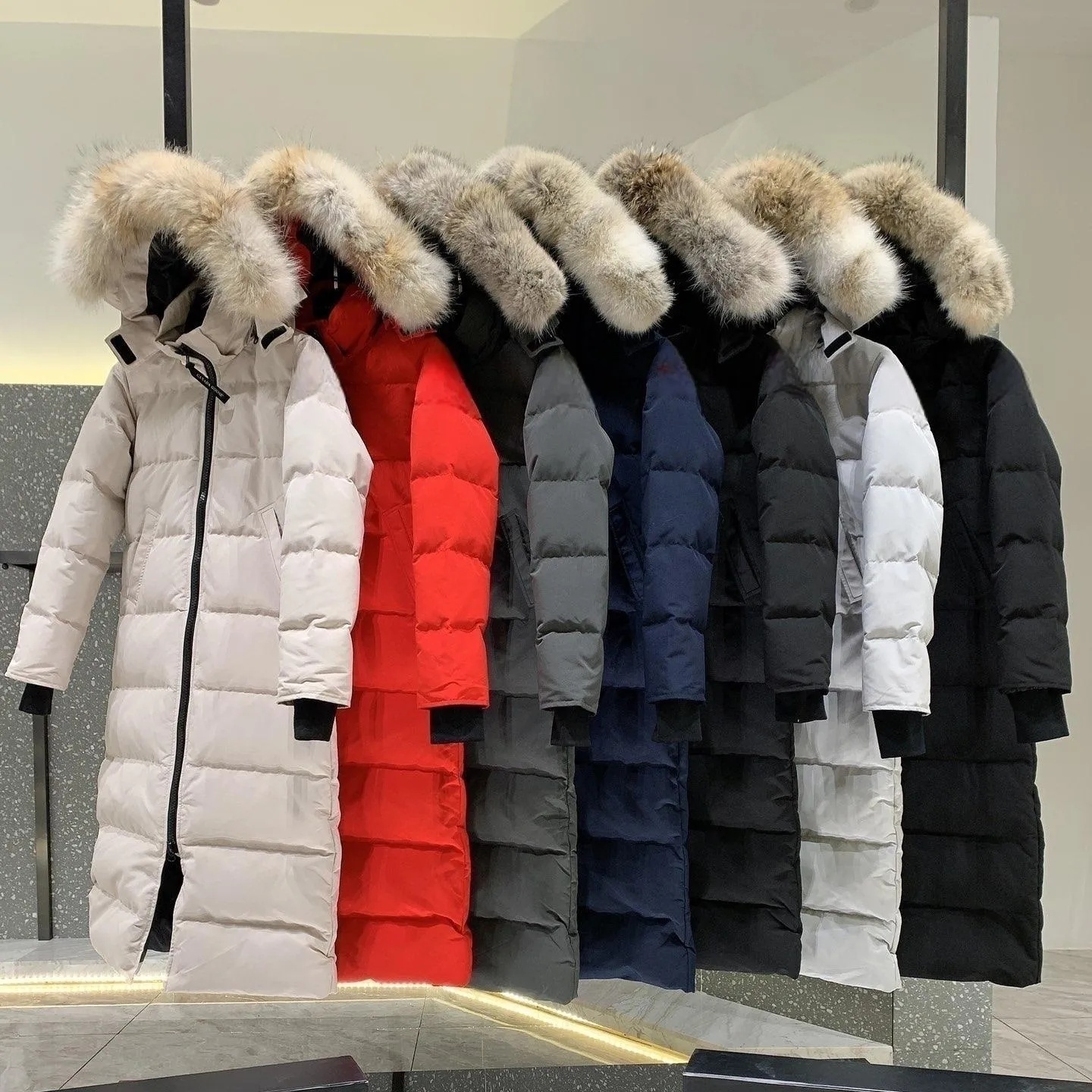 Designer Women Down Jacket Fashion Long Coat Large Pocket Fur Collar Thermal Top Female gooses Womens Winter Large Clothing Coats