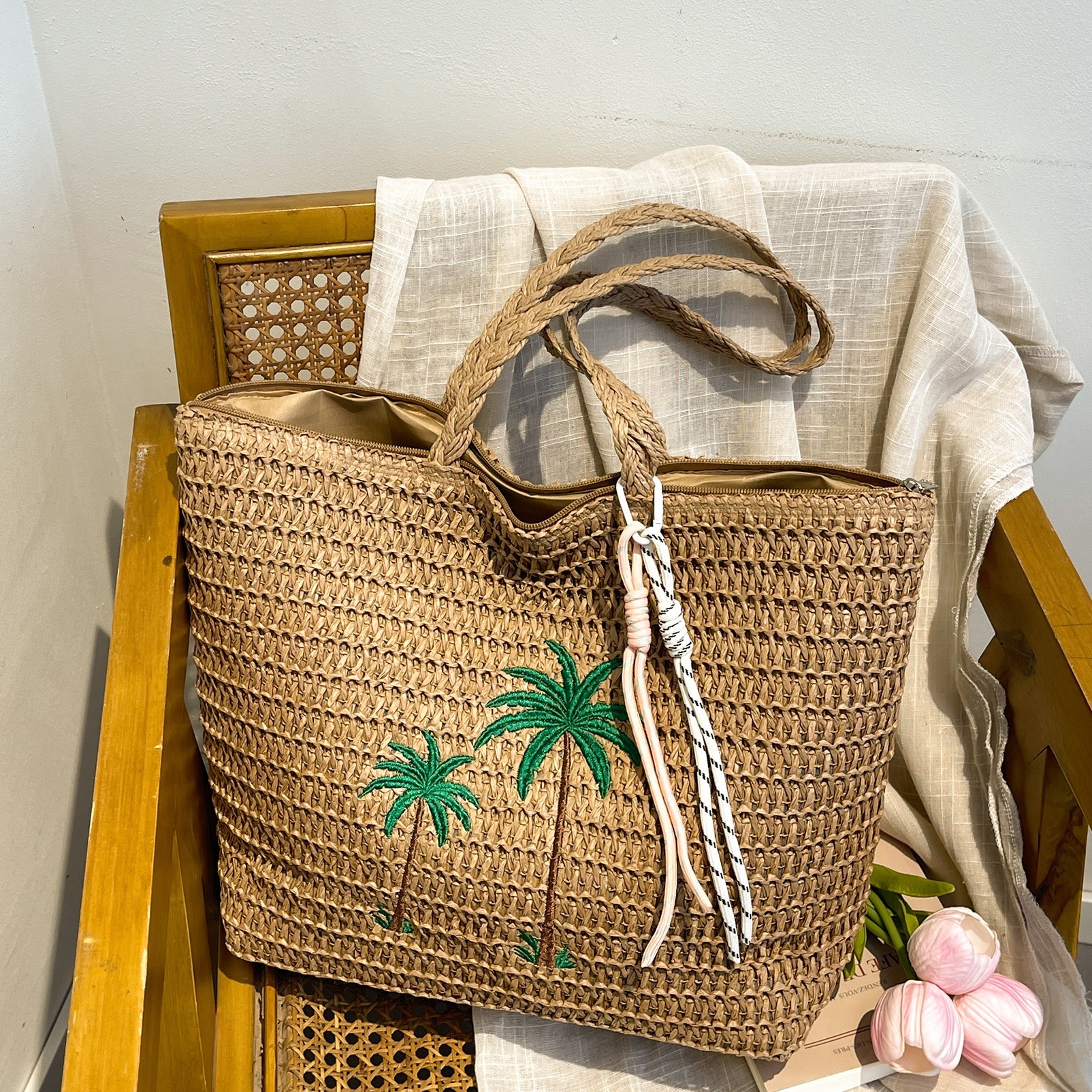 designer 2025 New Handmade Coconut Tree Embroidered Straw Bag Beach Vacation Tote Large Capacity High-end Shoulder Handbag