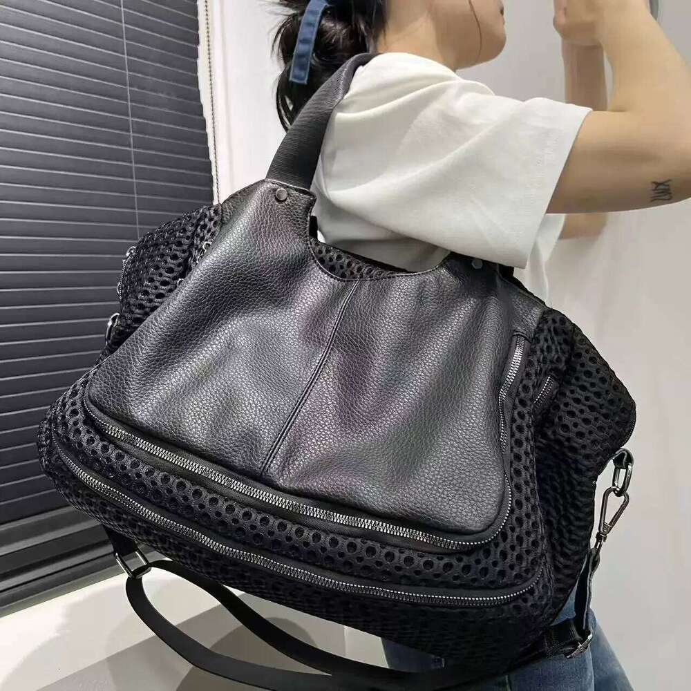 Ladies' Fashionable Retro Street Splicing Tote With Large Capacity Mesh And Oversized Ladies' Wallet Shoulder Bag