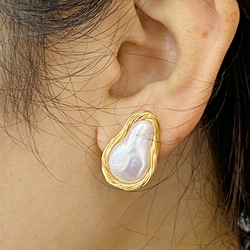 Elegant Pearl Stud Earrings for Women Sterling Silver & Hypoallergenic Classic Design