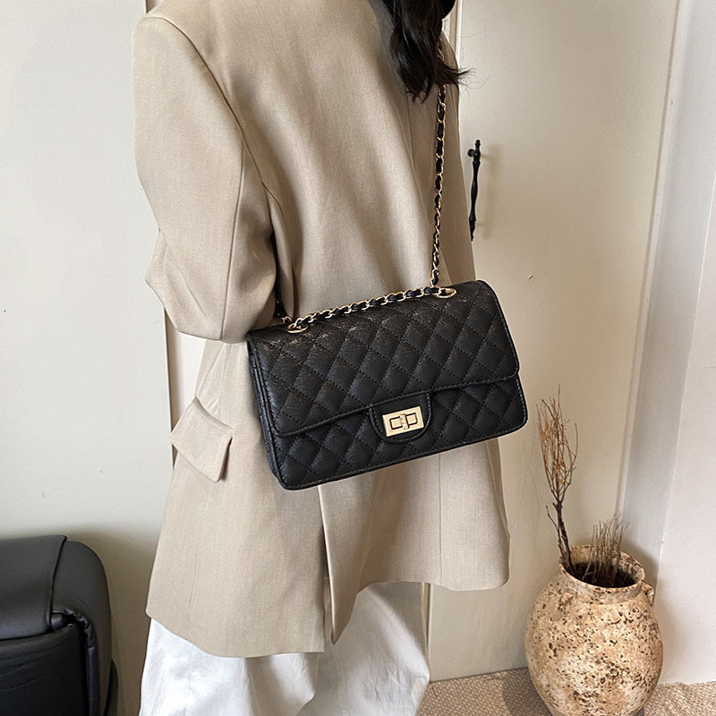designer High-end Luxury Handbag Underarm Bag 2025 New Quilted Chain Fashion Versatile Large Capacity Shoulder Crossbody Bag