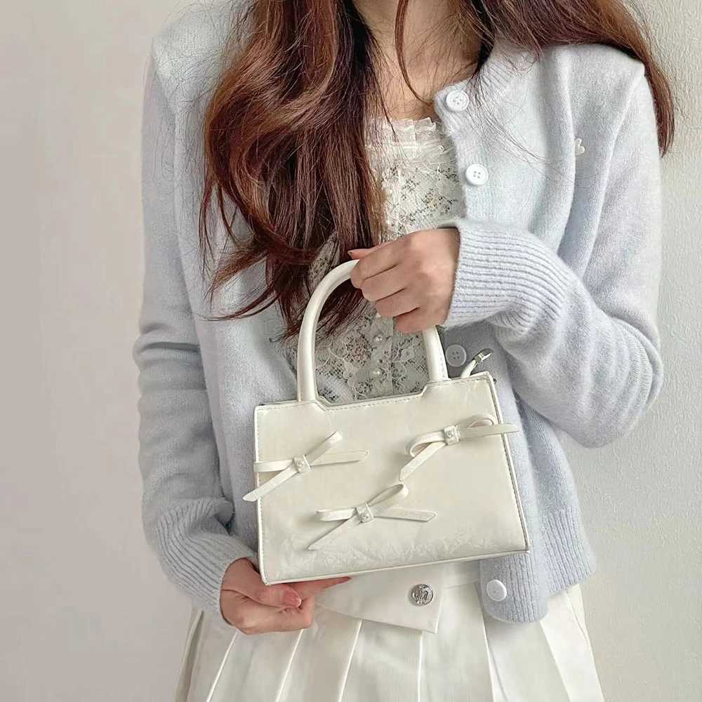 Luxury Women Bow Cute Shoulder Bag Crossbody Small Handbag for Women White Fashion PU Leather Square Bag For Daily Parties NewXJ250620