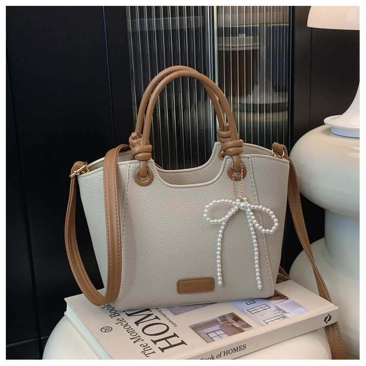 designer Women's Trendy Fashion Large Capacity Tote Bag 2025 New Casual Handbag Korean Style Shoulder Bag