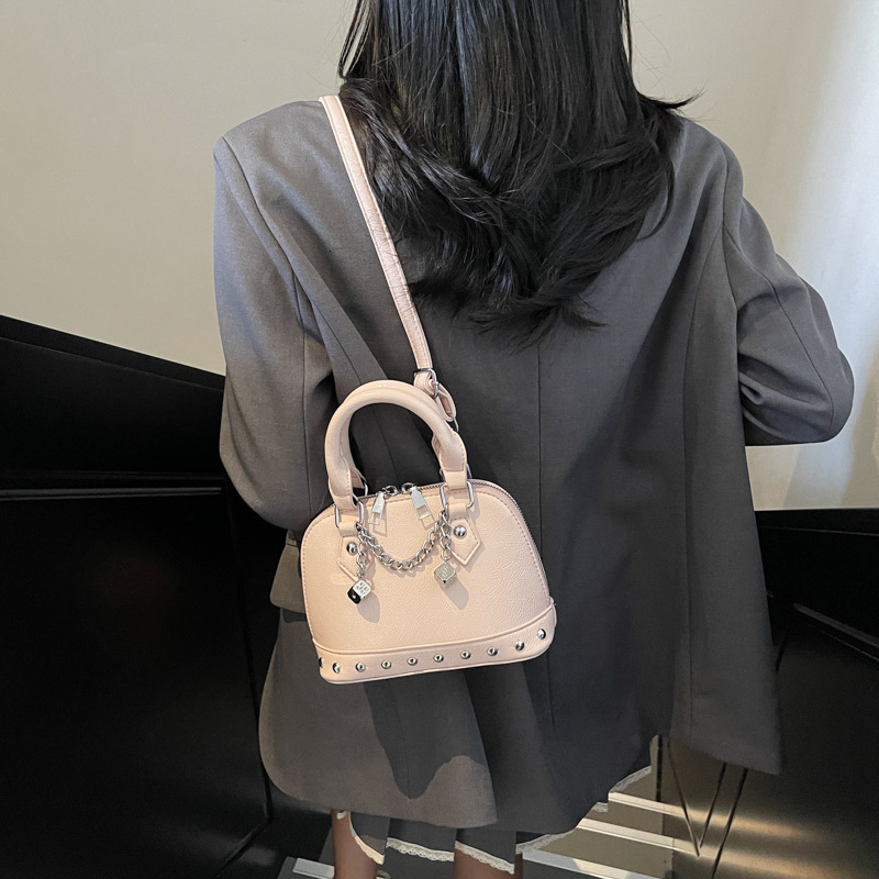 designer 2025 New Niche Design High-End Champagne Studded Shell Handbag for Women Fashionable Stylish Shoulder Crossbody Bag