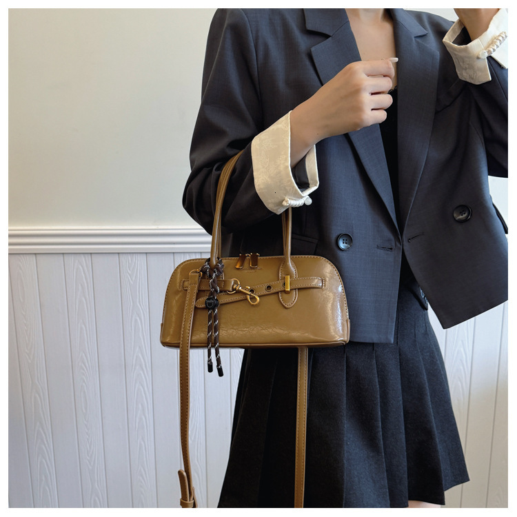 designer Women's Shell Niche Design Fashion Boshi Handbag Autumn Winter 2025 New Large Capacity Retro Trendy Tote Bag