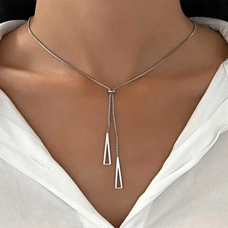 Metal Style Silver Color Triangle Pendant Necklace Fashionable Simple Charm Necklaces for Women Boho Minimalist Jewelry Gifts XJ250604