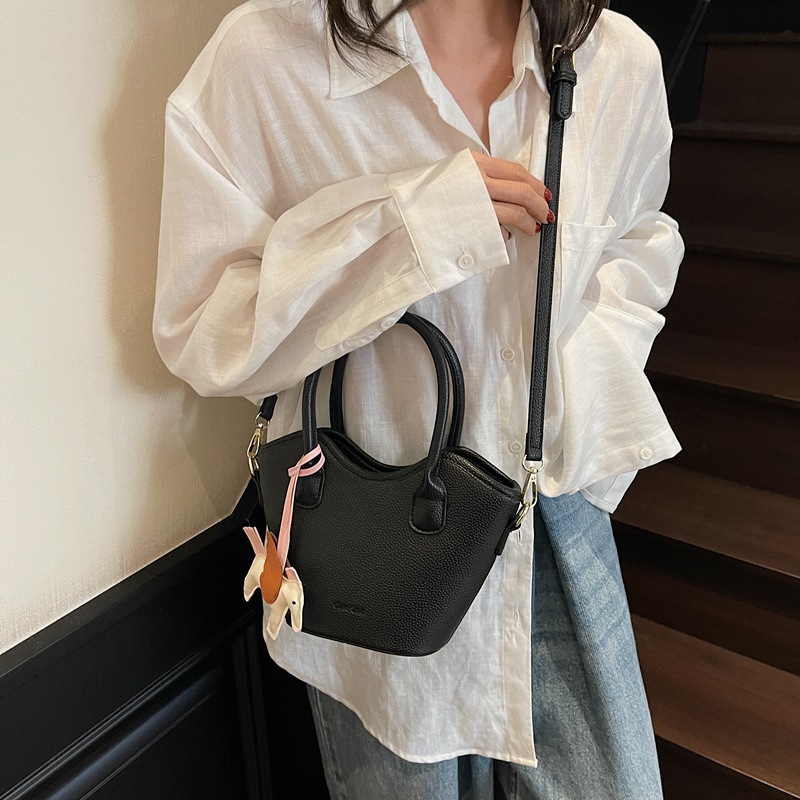 designer Handheld Lychee Texture High-End Bucket Bag for Women 2025 Summer New Korean Fashion Single Shoulder Bag Simple Small Bag