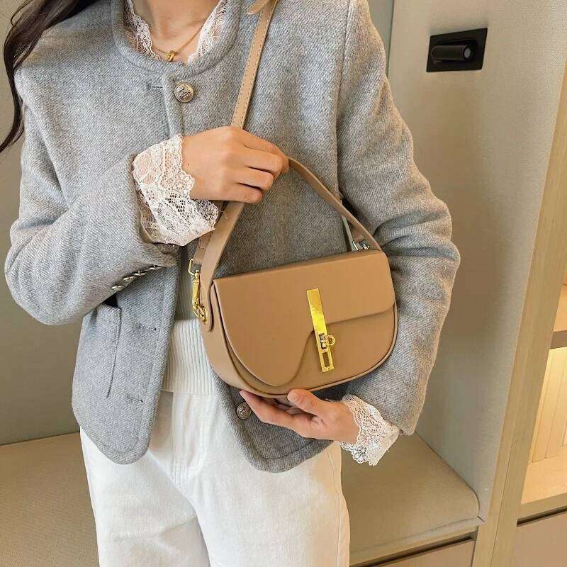 Women's Bags Designer Glamorous Evening Crossbody Bag - Vintage Leather Clutch Purse, Minimalist Solid Color Tote With Designer Chain Strap