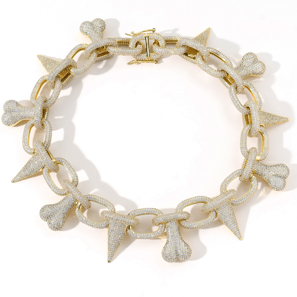 Necklace Mens Bone Spike Necklace Hip-hop Exaggerated Fashion Charm Pendant Moissanite Hiphop Necklace