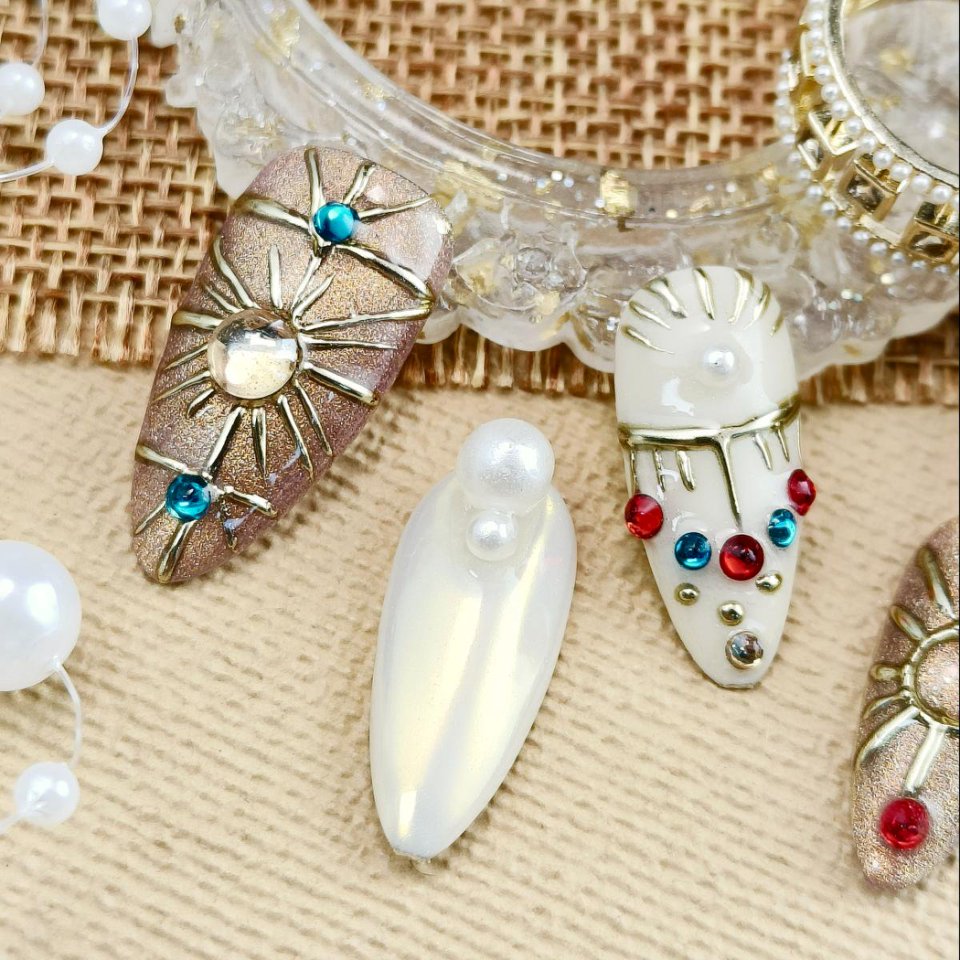 10pcs 3D Hand drawn Handmade Press-on nails Medium Almond Nails Bundle Star Moon Style 3D Sun Bow Diamond Finished nail stickers Free storage box jell