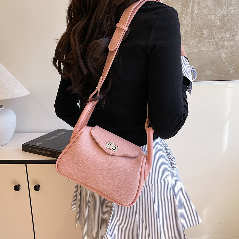 designer High-end Niche Design Handbag for Women 2025 New Fashionable Versatile Casual Simple Shoulder Crossbody Bag