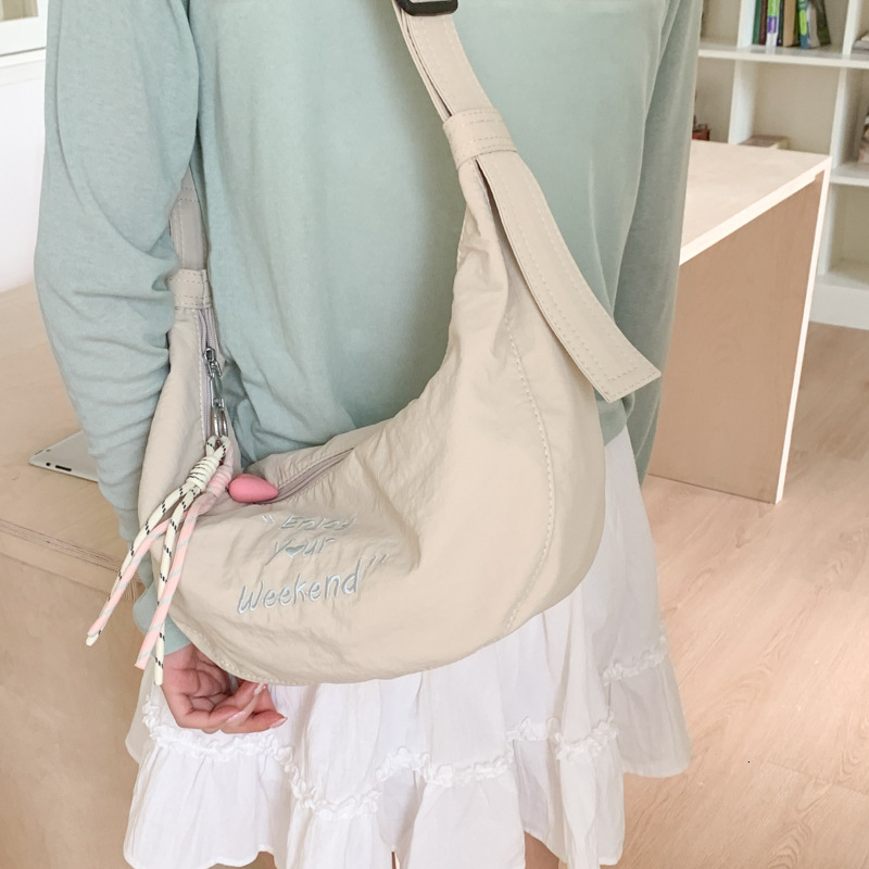 designer Korean Style Personality Letter Underarm Bag for Women 2025 New Trend Versatile Dumpling Bag Casual Outdoor Single Shoulder Crossbody Bag