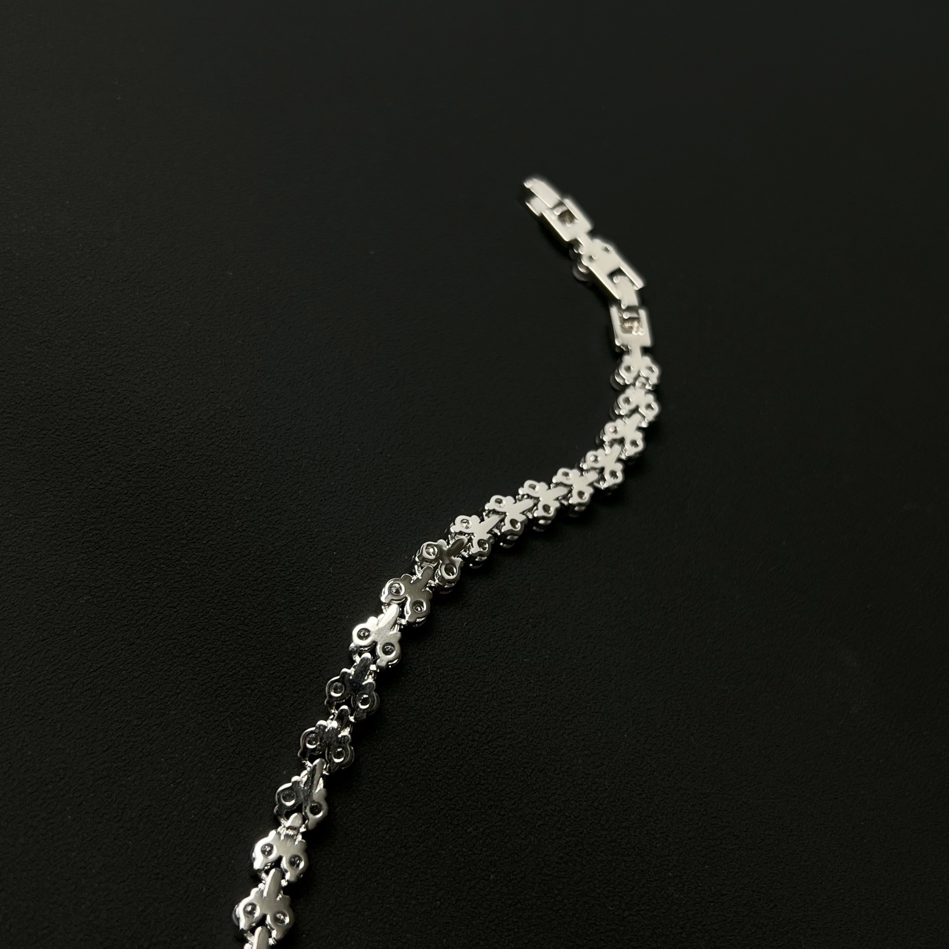 Stylish Multi-Layered Diamond Band Exquisite Handcrafted Luxury Bracelet