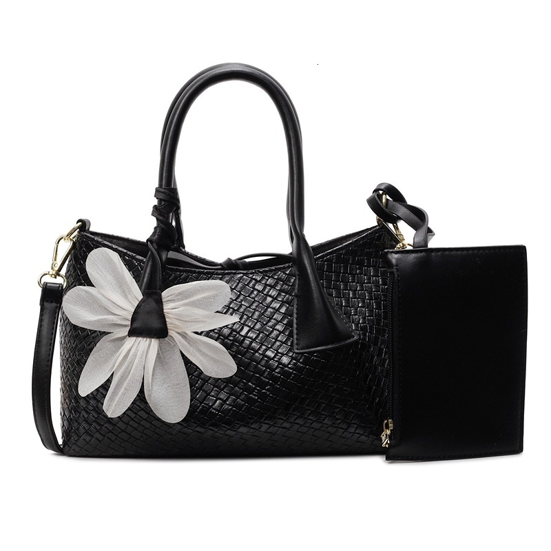 designer Korean Niche Handwoven Bag for Women 2025 New Trendy Fashion Commuter Basket Bag Super Popular Small Tote Bag