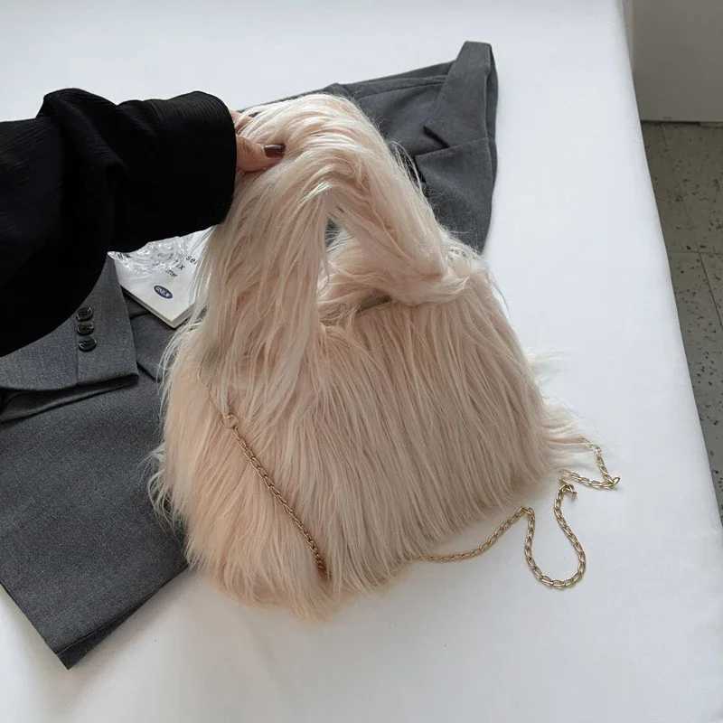 Fashion Clutches Wallet Winter Warm Shoulder Bags Phone Purse and Handbags Soft Plush Women Chain Crossbody Bag Totes bolso XJ250604