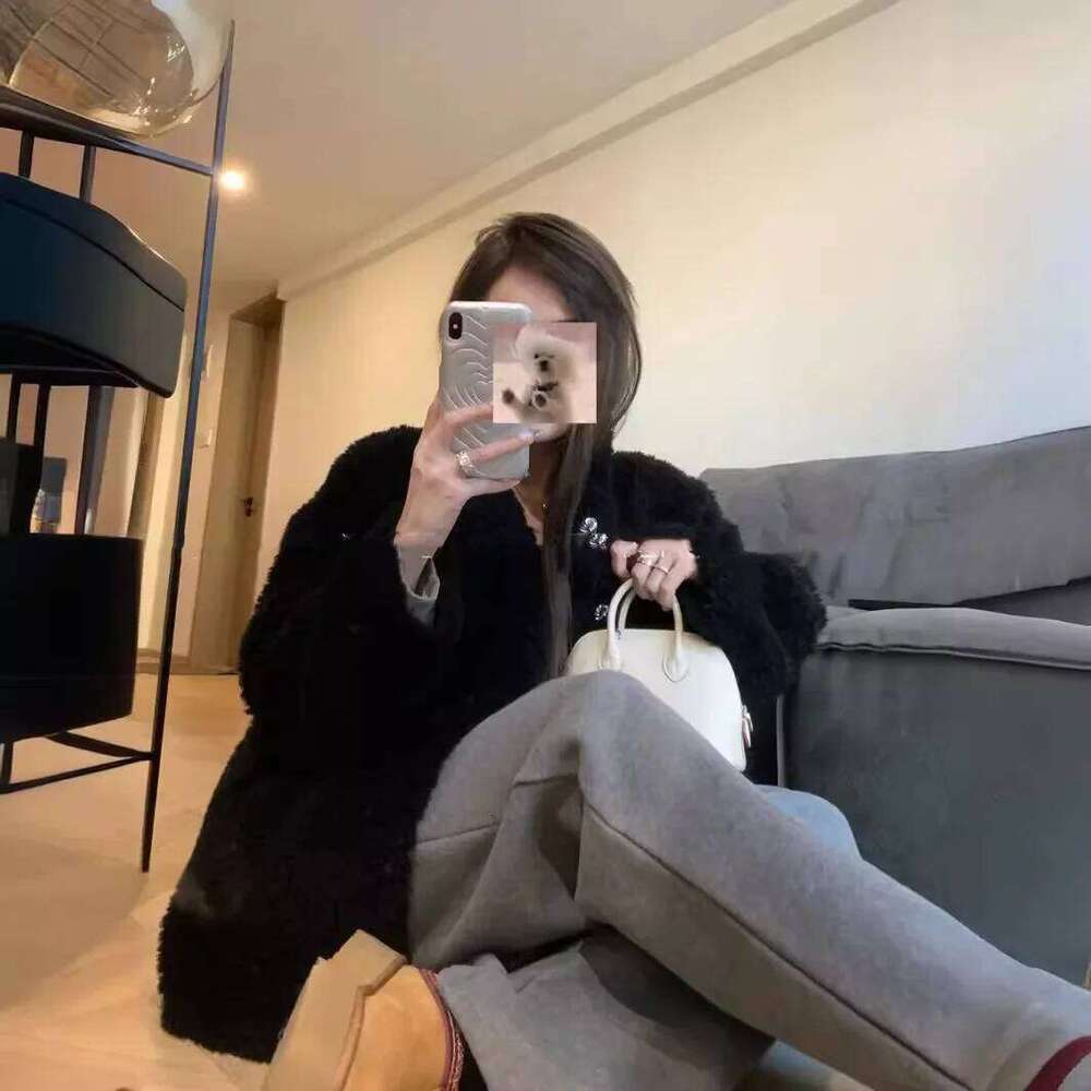 Lamb Fur Jacket Women's Loose Fashionable Plush Leather Coat New Style Autumn Winter Medium Length Lightweight Outerwear