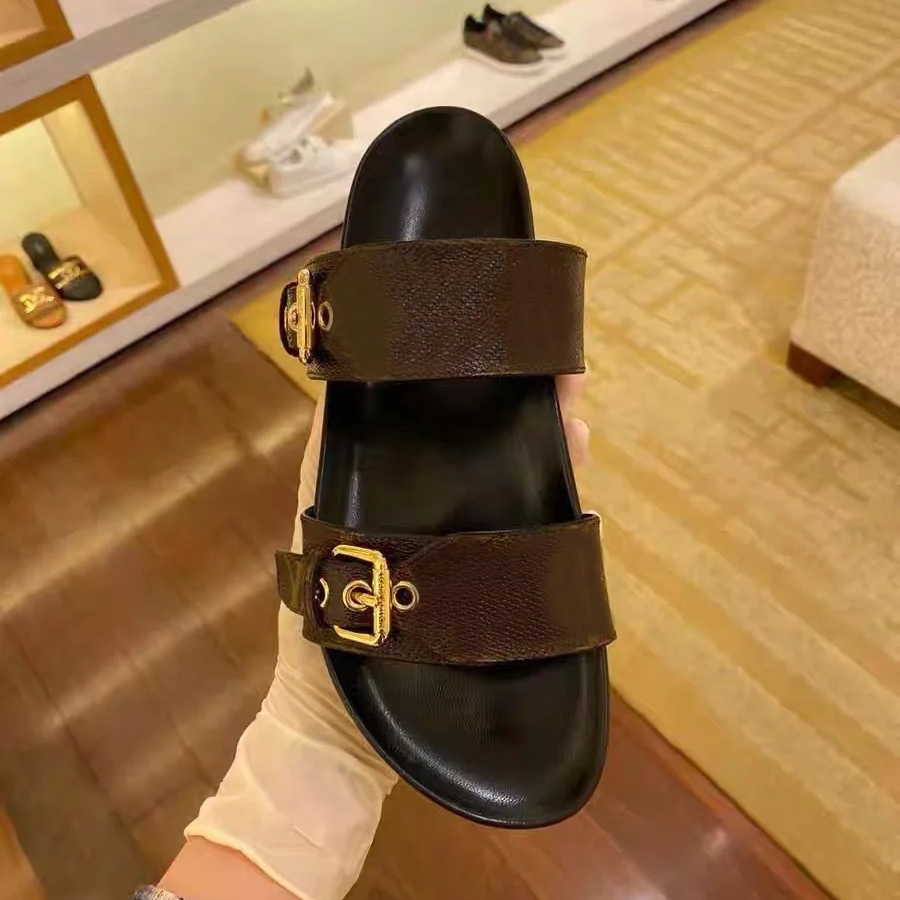 10A Designer sandals slippers Summer Flats Sexy real leather platform Shoes Ladies Beach Effortlessly Stylish Slides Straps with Adjusted Gold Buckles withbox