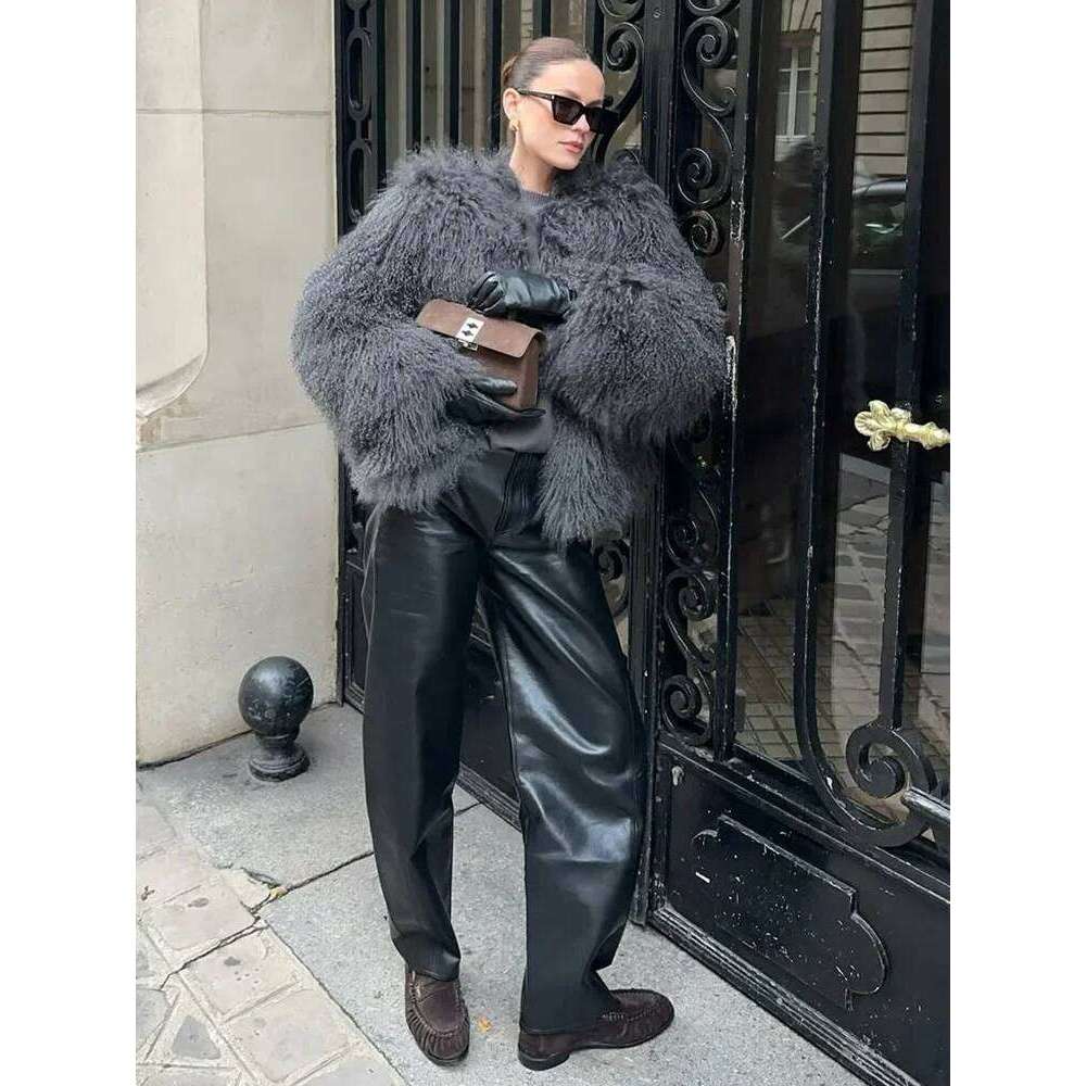 2025Fashion Cropped Coat Women's Winter 2025 Ins Hot Fluffy Short Faux Fur Jacket Street Style Warm Outwear