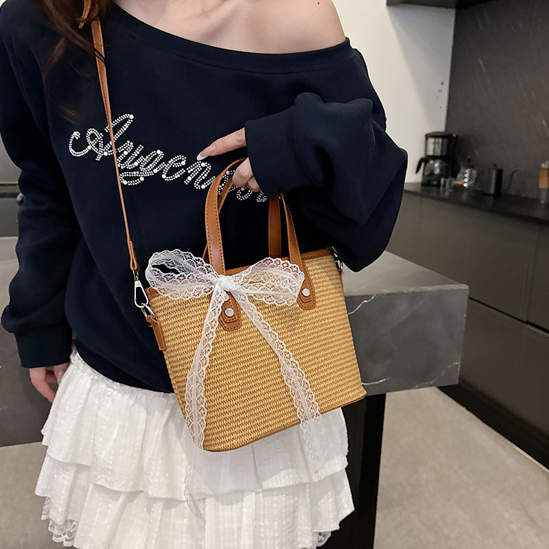 designer High-end Stylish Straw Woven Small Bag 2025 New Women's Bag Summer Trend Scarf Crossbody Bag Handheld Bucket Bag