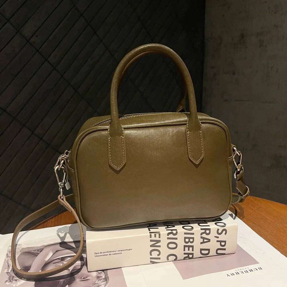 Women's Bags Designer Women's Wear Fashionable Women's Soft Cow Leather Boston Vintage Handbag Crossbody Single Shoulder Bag From China
