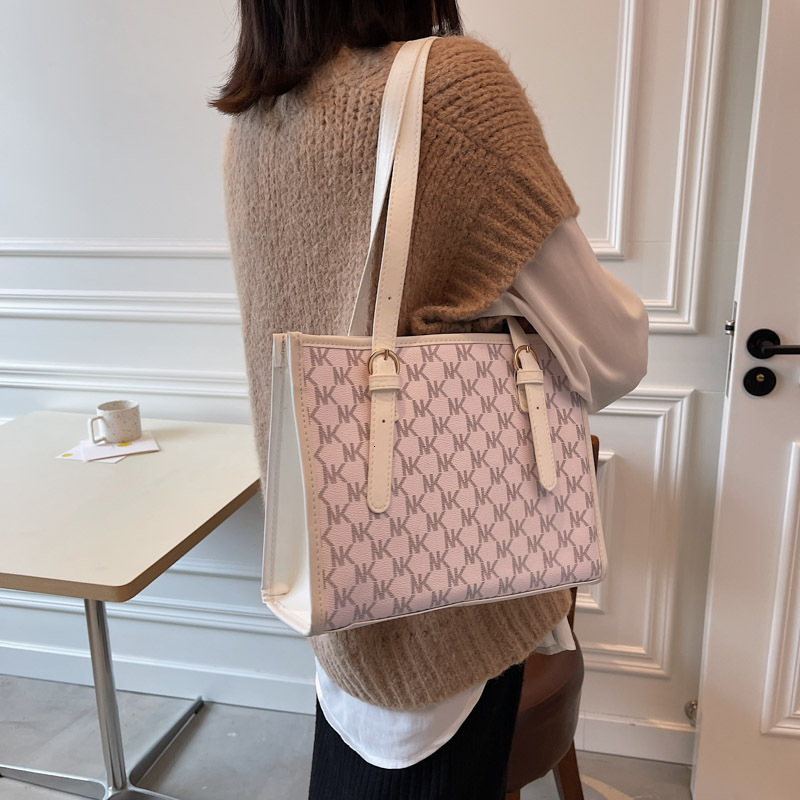 Top quality Brand High Quality New Style Tote Bag 2025 New Fashion Women's Handbag Large Capacity Commuter Bag Printed Shoulder Bag New Free Deli