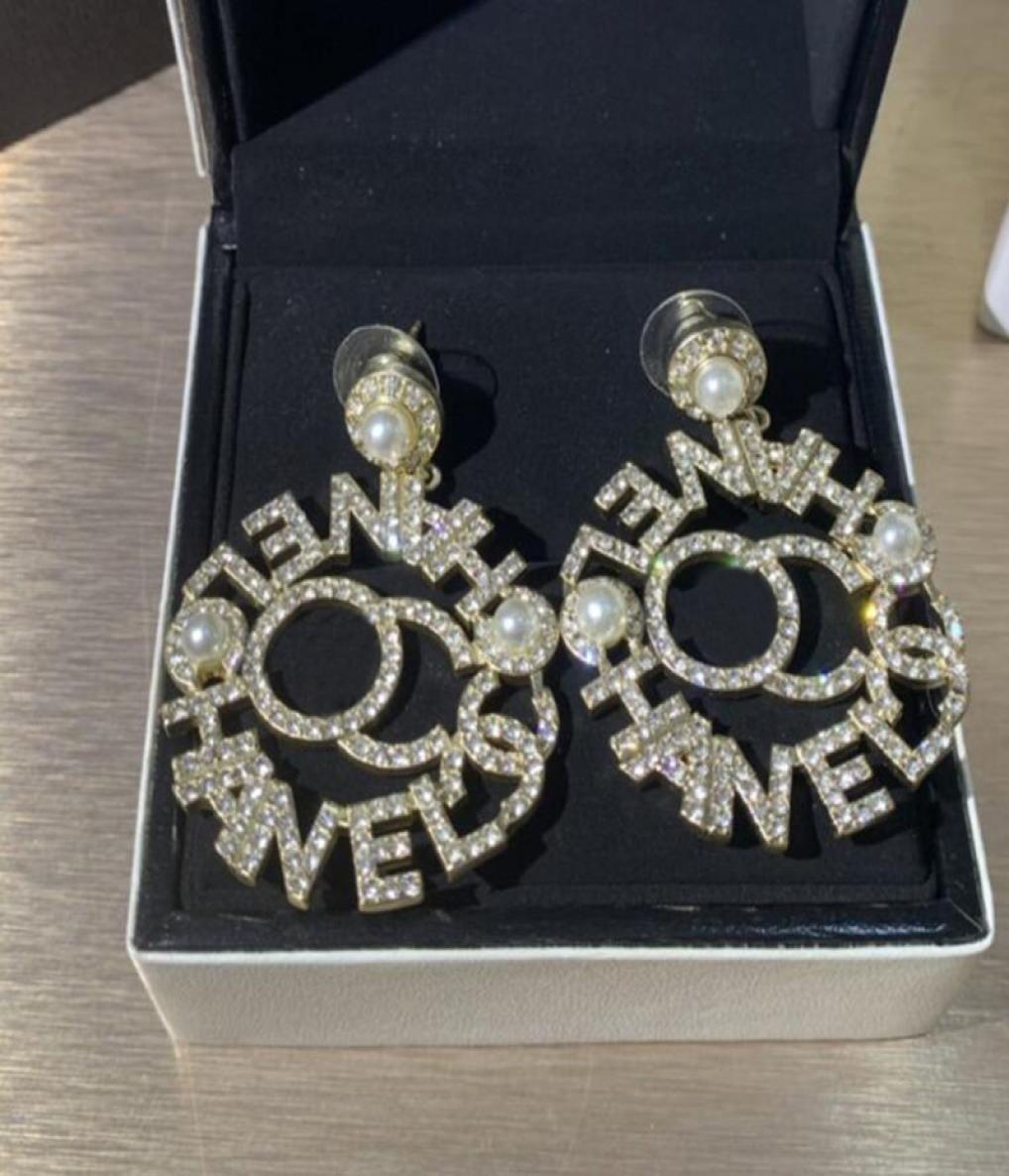 18K Gold Plated Designer Earrings Ear Stud Designers Brand Letters Fashion Women Temperament Crystal Pearl Earring Wedding Party J5913197