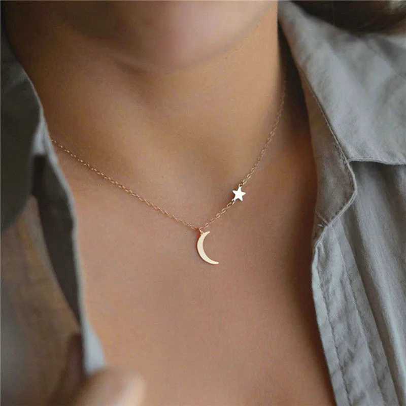 New Fashion Star Moon Necklaces for Women Gold Color Metal Links Short Chain Neck Jewelry Sexy Female Clavicle Necklaces CollarXJ250604