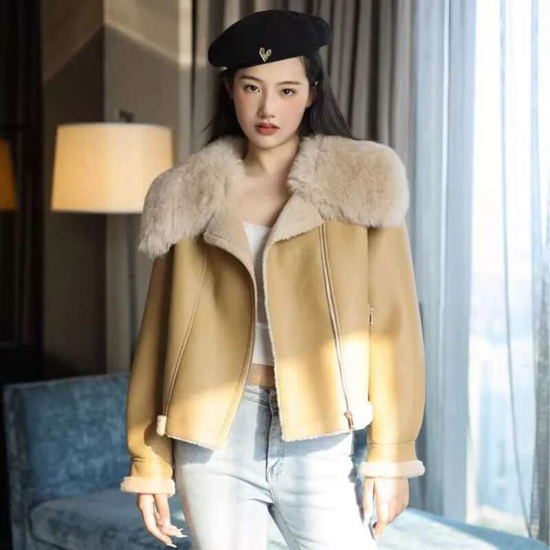 Autumn 2023 Winter New One Women's Short Motorcycle Lapel Lamb Fur Coat Fashion Loose Warm Leather Jacket Outwear