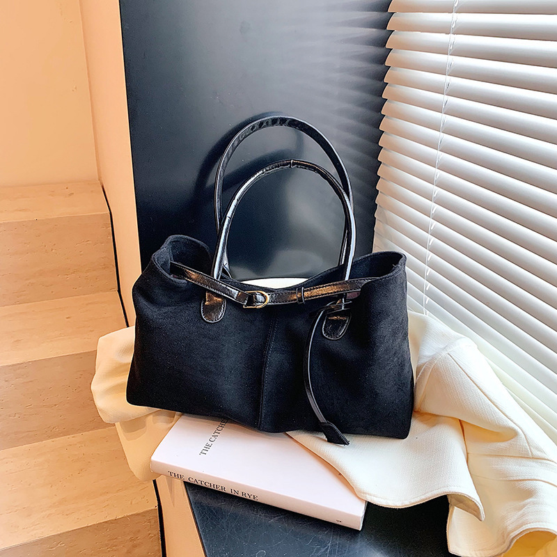 High-end Retro Fashion Tote Bag For Women 2025 New Autumn Large Capacity Shopping Bag Free Shipping Handbag Shoulder Designer Underarm Bag