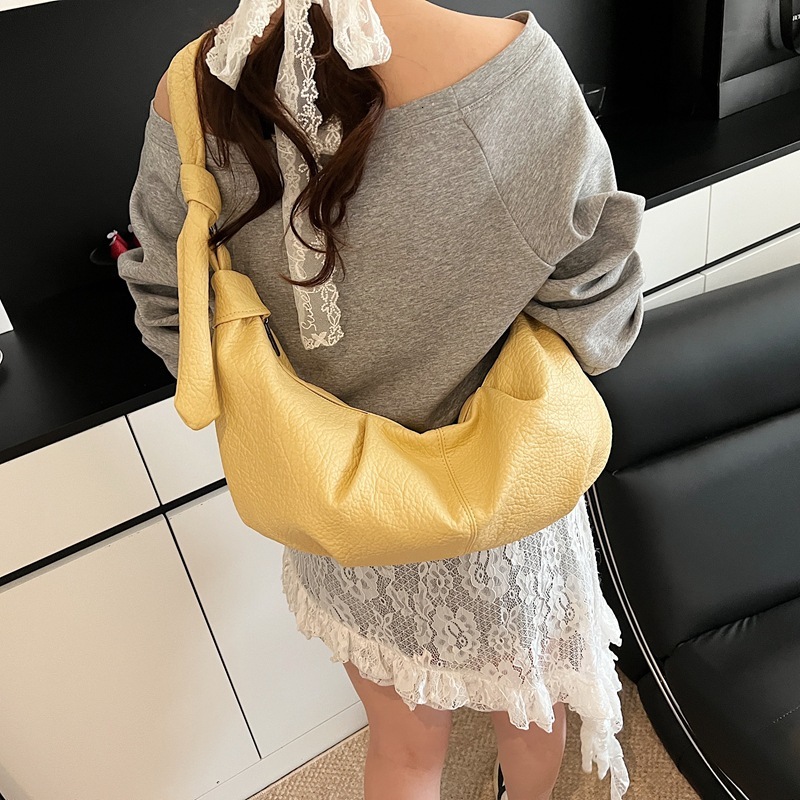 designer 2025 New Pleated Dumpling Bag Korean Fashion Retro Casual Commuter Versatile Handbag Underarm Crossbody Shoulder Bag