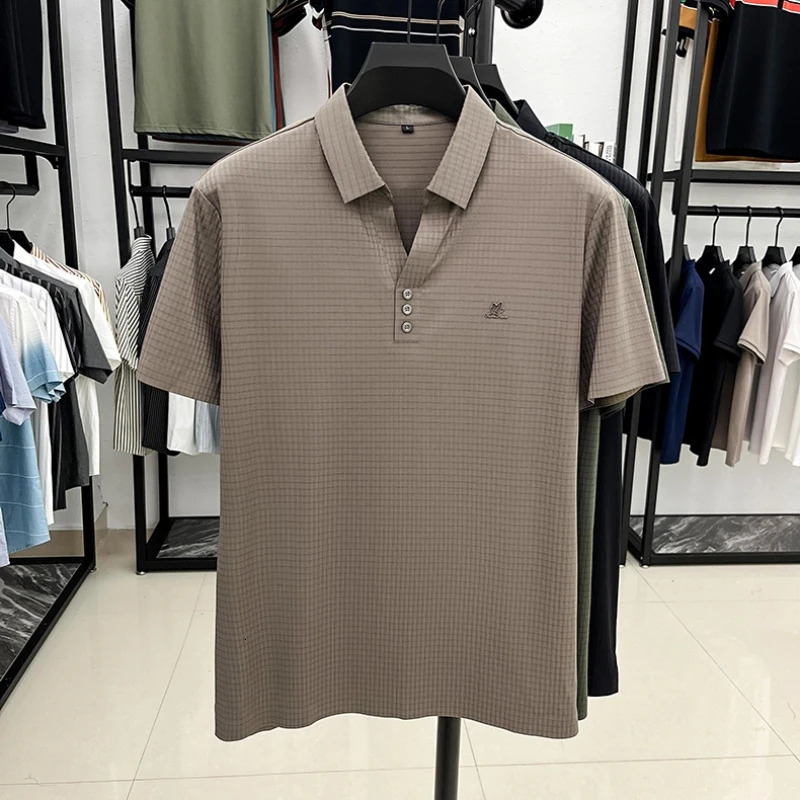 Personality plaid jacquard short sleeve polo shirt men trend embroidery unique button Vneck n fashion Tshirt 250604Z