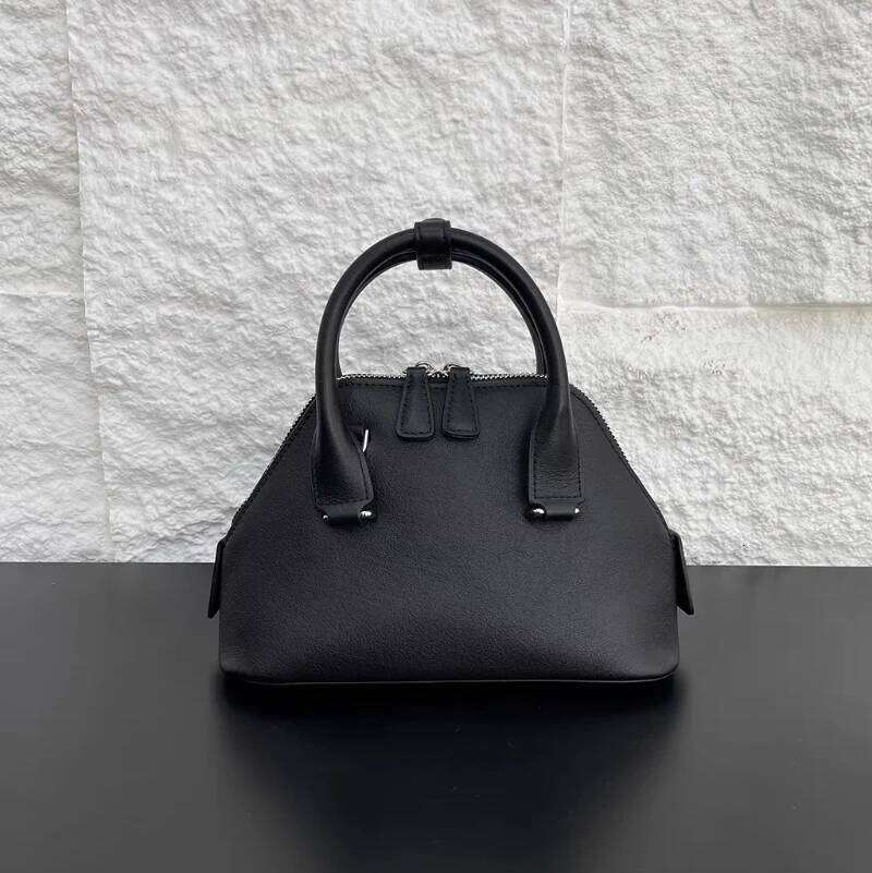 2025 New Mini Shell Shoulder Women Brand Design Elegant Cowhide Handbags High Street Fashion Bowling Bags Female