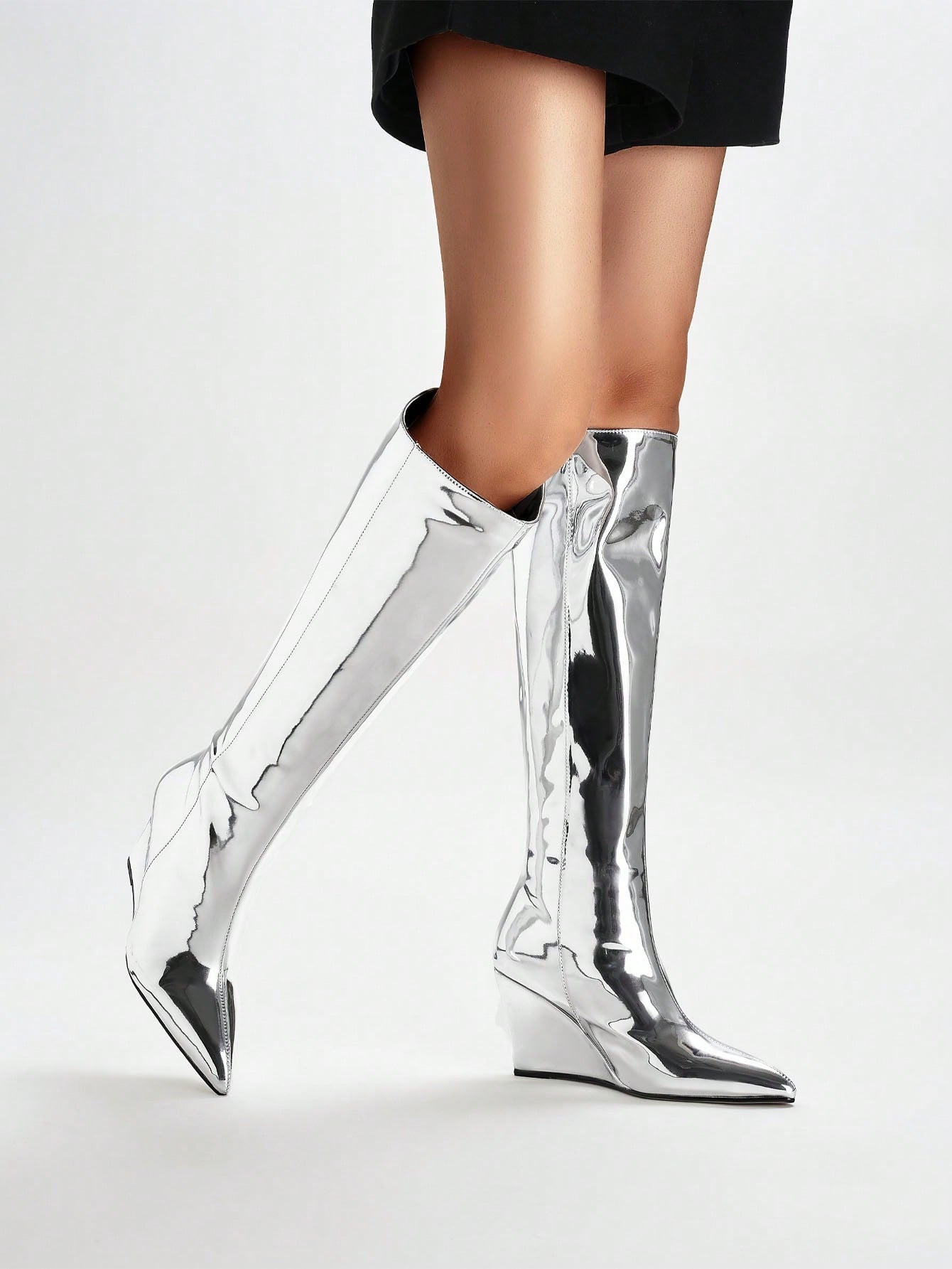 ARQA Ladies' Pointed-Toe Metallic Thigh-High Boots with Platform Sole