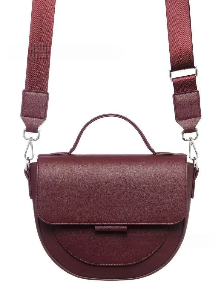 Top Brand High Quality New 2025 New Trendy Women's Crossbody Handbag Saddle Bag Fashion High-end Portable Large Capacity Shoulder Bag New Free De