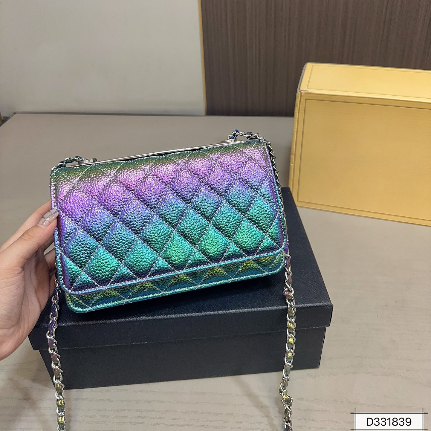 Vintage Woc Mermaids Laser Shoulder Bag Designer Mini Glitter Flap Bag Cross Body Women Leather Quilted Rainbow Card Holder Gradient Chain bags 19x12cm