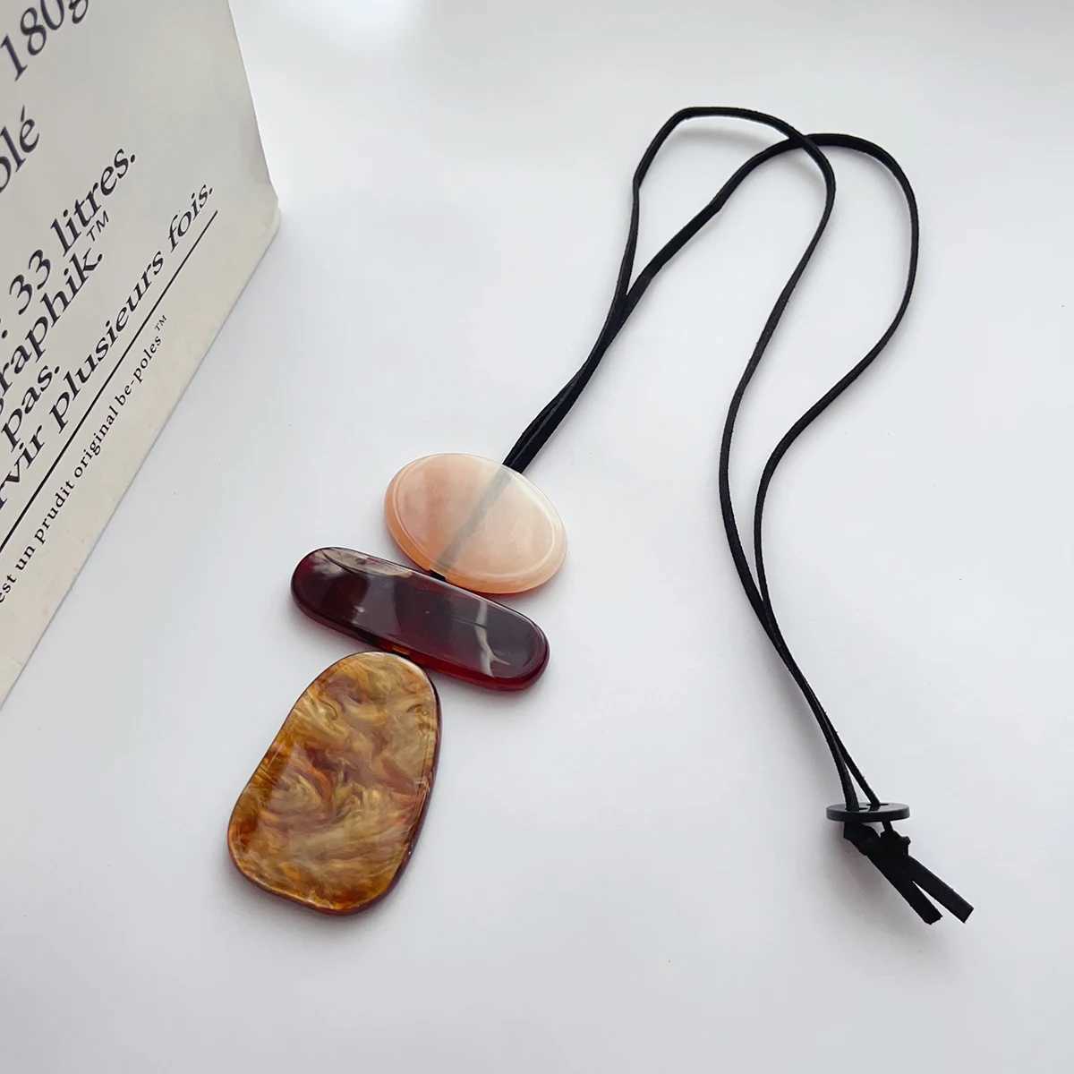 Fashion simple retro Bohemian style acrylic resin irregular personality pendant long autumn winter sweater chain necklace for women XJ250604