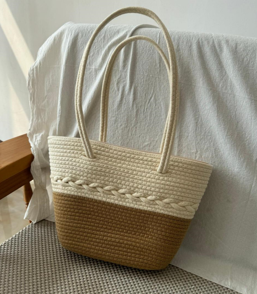 Two tone cotton rope woven handmade niche design beach bag summer women's multifunctional shoulder bag designer women's crossbody bag