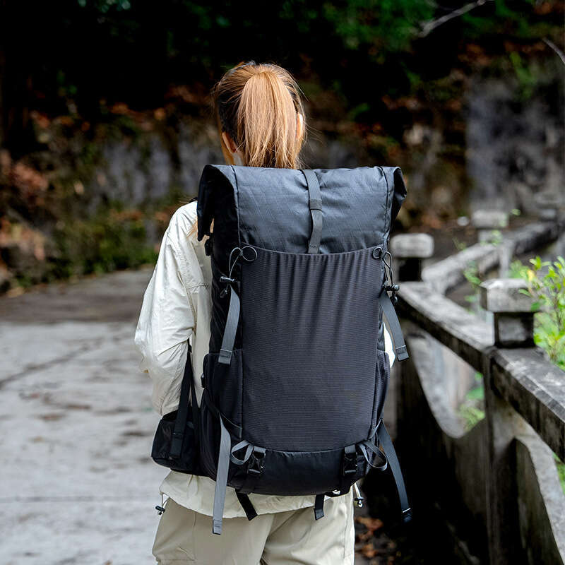 Outdoor Hiking Bag 40L Expandable Capacity Travel Lightweight Scratch-Resistant Waterproof Roll-Top Backpack