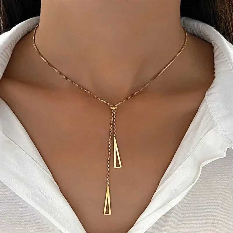 Metal Style Silver Color Triangle Pendant Necklace Fashionable Simple Charm Necklaces for Women Boho Minimalist Jewelry Gifts XJ250604