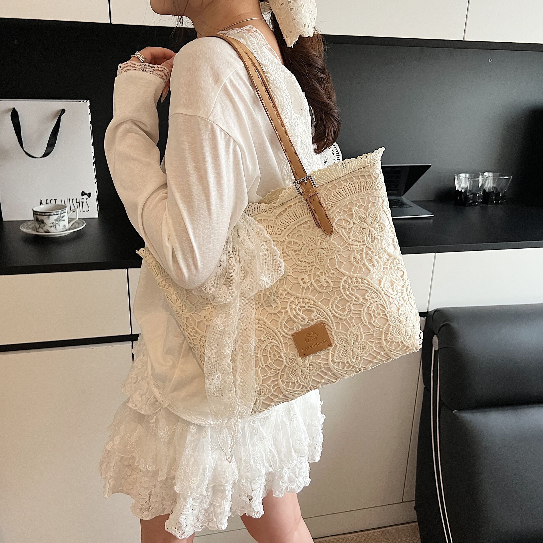 designer Little Fairy Lace Bag for Women 2025 Summer New Large Capacity French Style Beach Bag Travel Vacation Shoulder Bag for Women