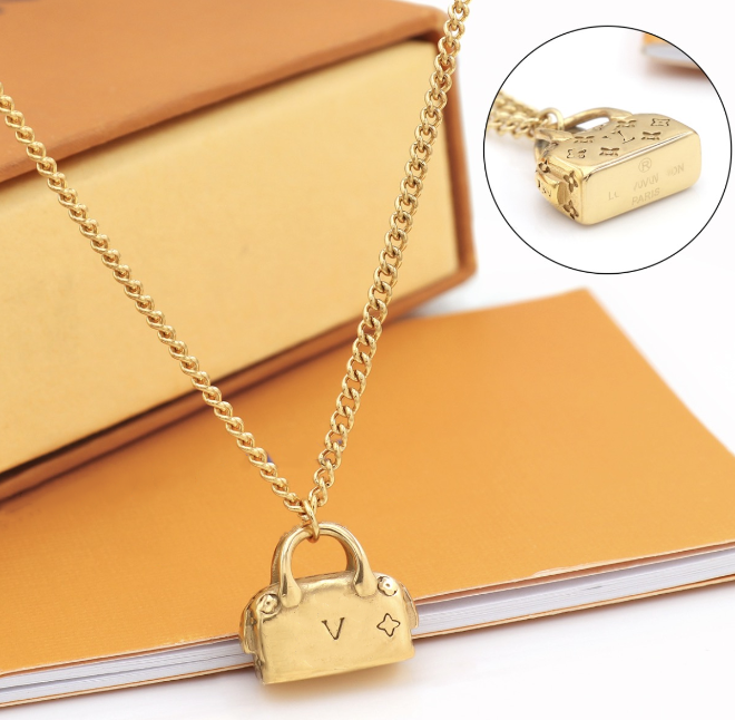 Elegant Lady Gold Necklace Womens Collarbone necklace Cute Fashion Handbags Pendants Necklaces French Style Monogram Pendant Necklace for charm Girl