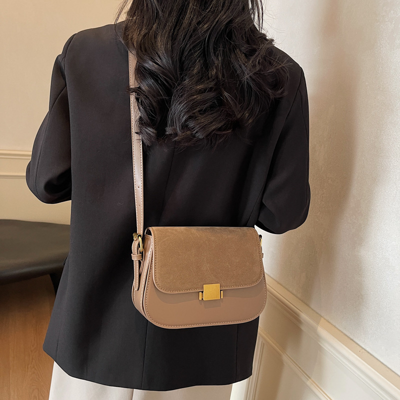 Free Shipping Designer Bag Cross Small Square This Years Popular Fashion New Single Shoulder Bag Womens 2025 Armpit Bag Texture