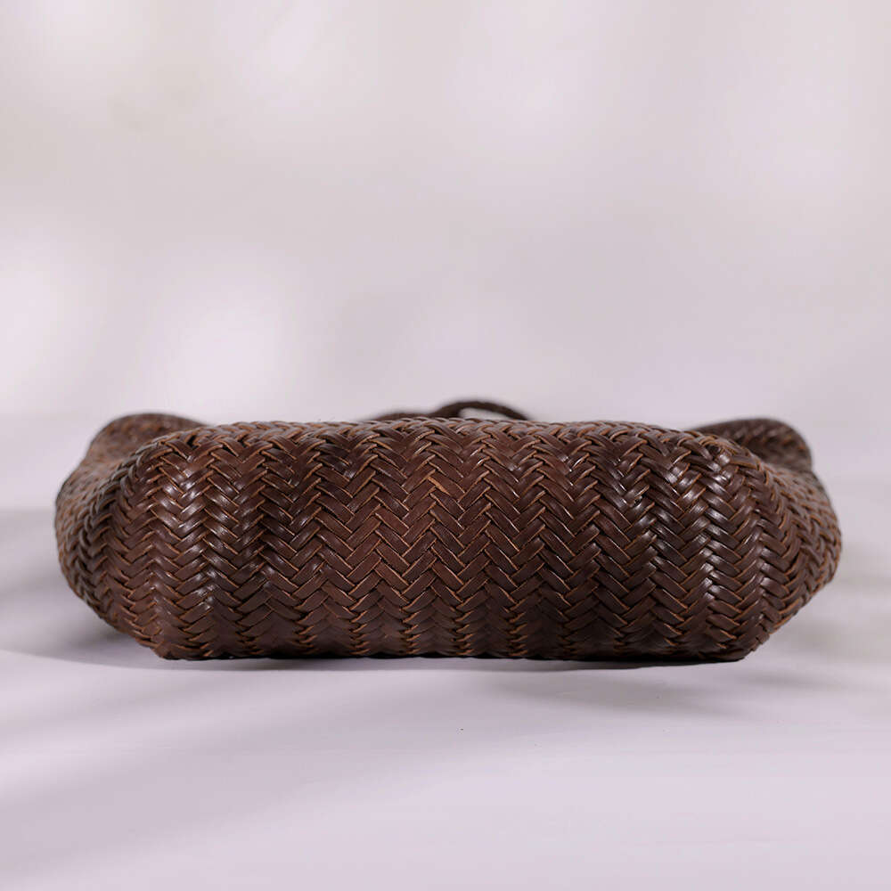 Woven Bag Leather Top Layer Vegetable Tanned Pure Handwoven Basket Handbag Genuine Leather Large Capacity Tote Bag Soft Woven Tote