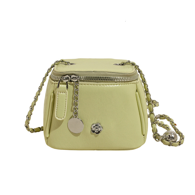 Free Shipping Designer Bag Fashion For Women 2025 New Style Summer Versatile Chain Crossbody Bag This Years Popular Small Square Bag