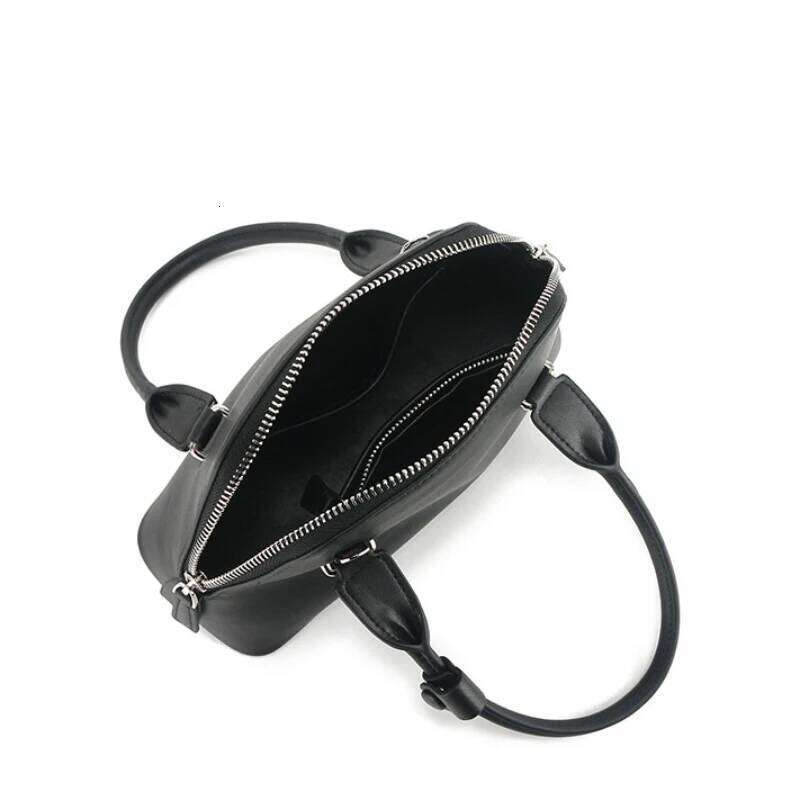 2025 New Mini Shell Shoulder Women Brand Design Elegant Cowhide Handbags High Street Fashion Bowling Bags Female